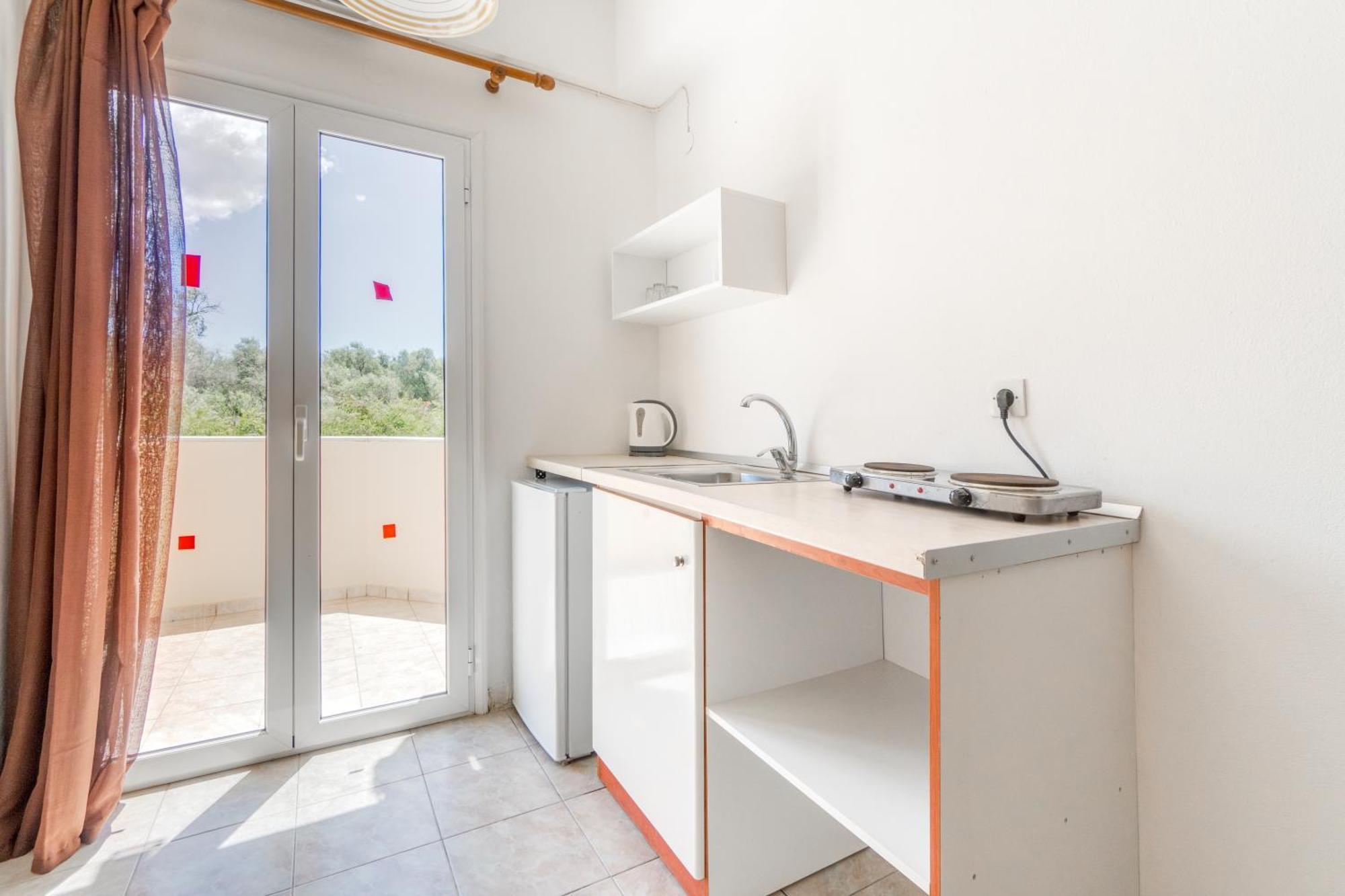 Sandy Beach Complex By Konnect - Annexe Building Kavos Room photo