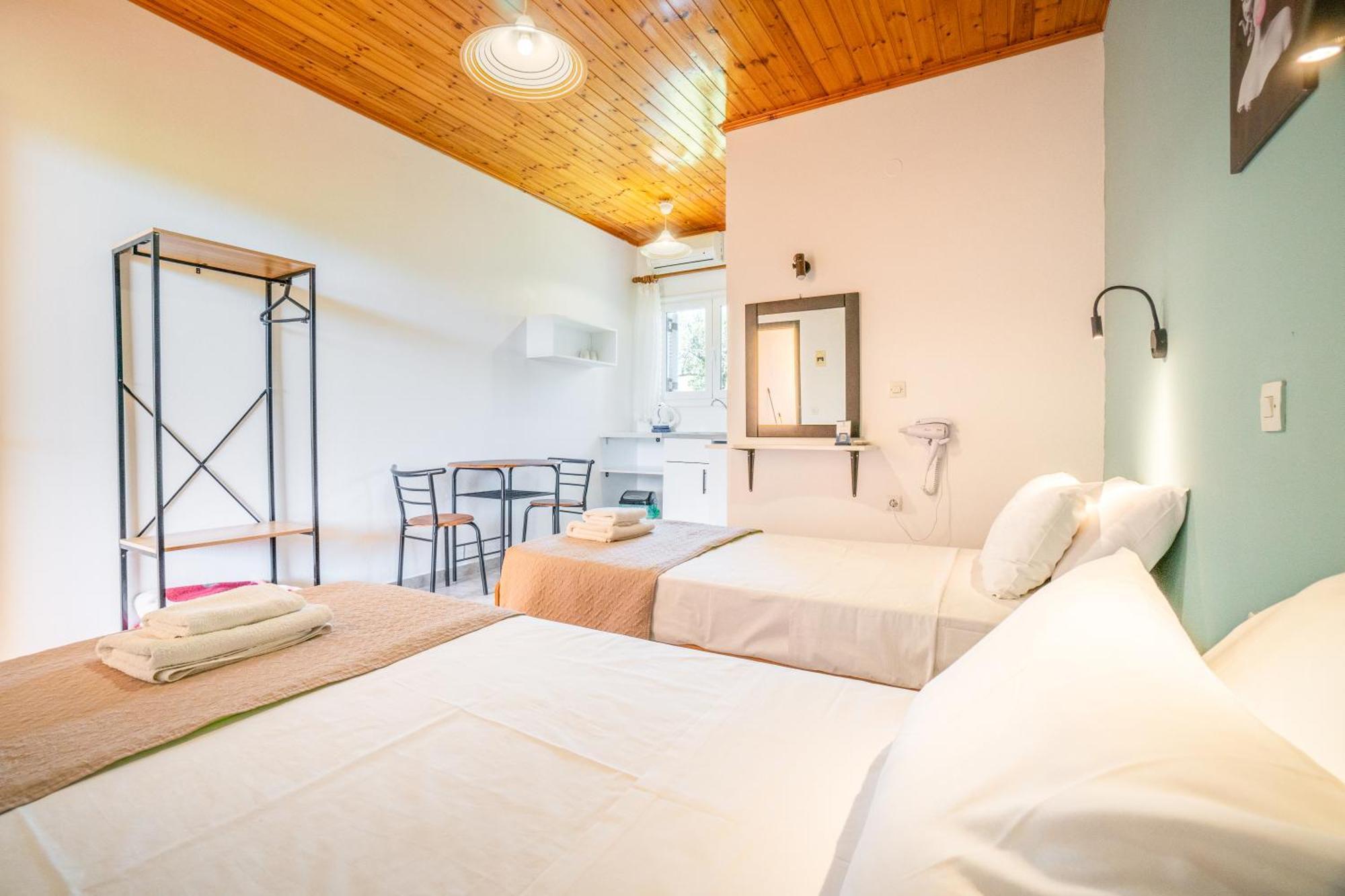 Sandy Beach Complex By Konnect - Annexe Building Kavos Room photo